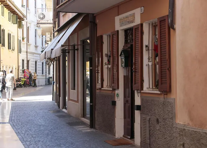 Le Finestre sul Borgo Rooms